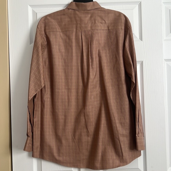 button down - Picture 3 of 4